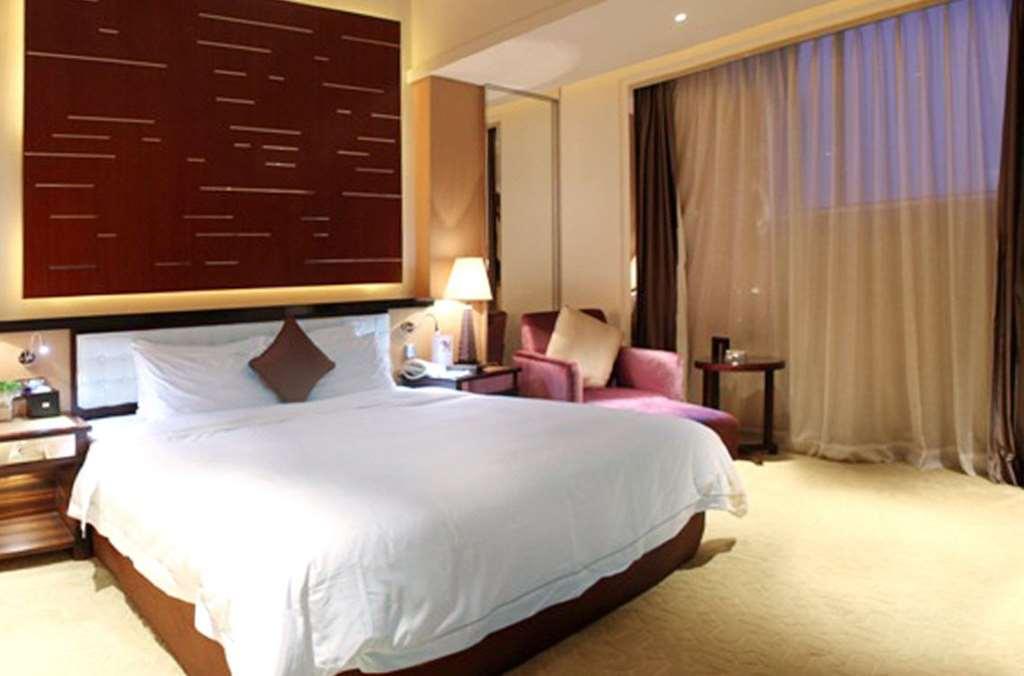 דונגגואן Grand Oriental Hotel חדר תמונה